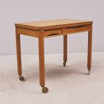 1751 6058 SERVING TABLE